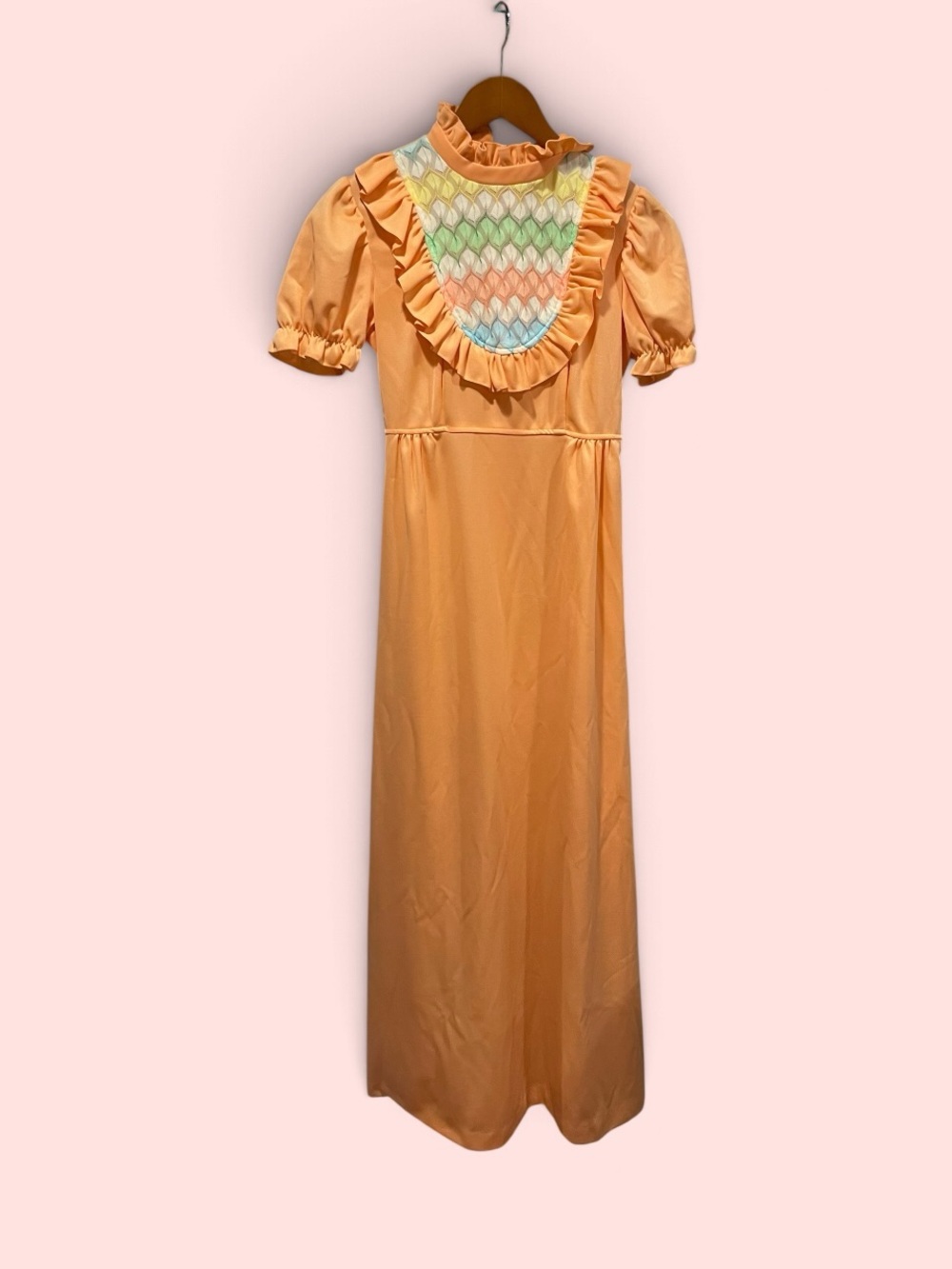Cute vintage 70s peach smocked sherbet ruffle prairie milk maid maxi dress